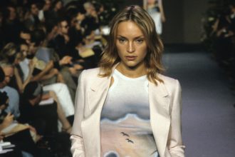 Chloé’s Spring 1999 Ready-to-Wear Collection: A Timeless Celebration of Style!