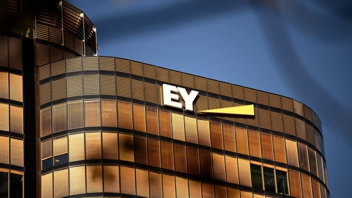 EY Hit with £250,000 Fine for Controversial Audit of Russian Steel Giant Evraz