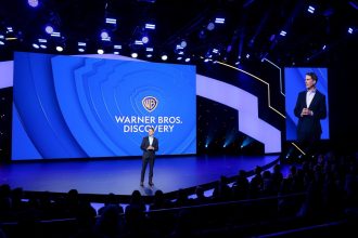 Trading Troubles: Warner Bros. Discovery Hits 15-Year Low as Former Bull Exits the Market!