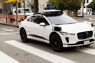 Unraveling the Midnight Mystery: The Secret Behind Waymo’s Honking Robotaxis!