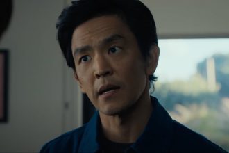 Tech Gone Terrifying: John Cho and Katherine Waterston Face Fear in Chris Weitz’s Underwhelming AI Horror Tale