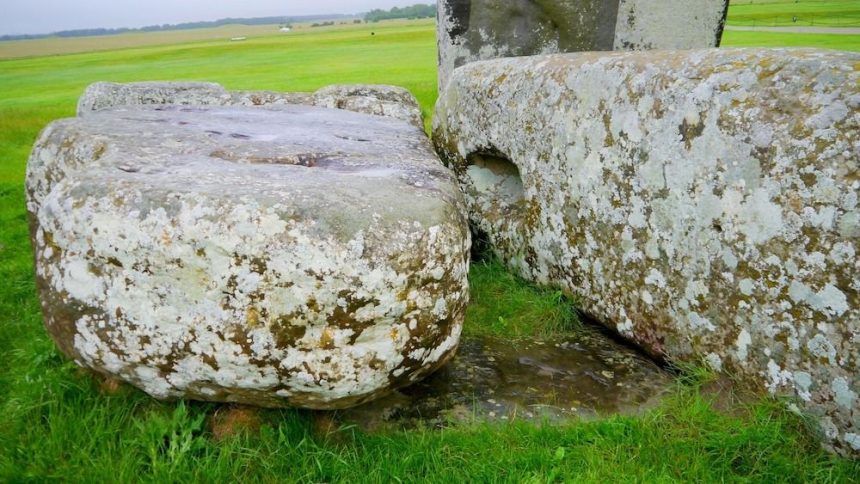 Unveiling the Journey of Stonehenge’s 13,200-Pound Altar Stone: A 450-Mile Odyssey from Northeastern Scotland!