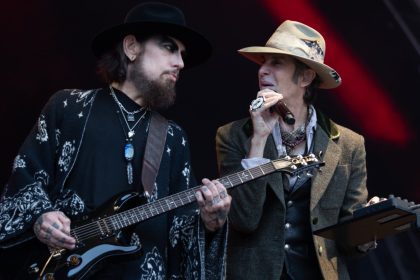 Jane’s Addiction Issues Sincere Apology After Onstage Altercation, Cancels Sunday Performance