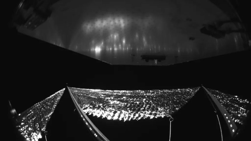 NASA’s Spacecraft Achieves Stunning Milestone with First-Ever Photo of Giant Solar Sail in Space Spin!