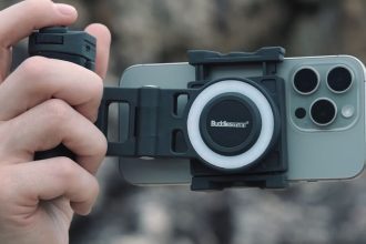 Revolutionize Your Smartphone Photography: How Snappy’s Stabilized Grip Takes Your Shots to the Next Level!