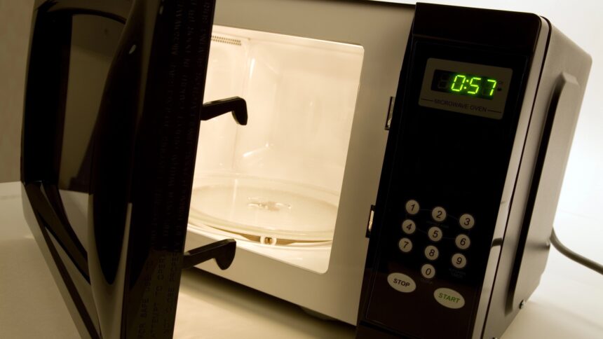 Unlock a Spotless Microwave: Essential Tips for a Sparkling Clean!