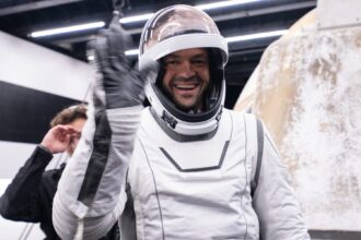 Inside the Mind of a Billionaire CEO: Confronting the ‘Vacuum of Death’ in a Spacesuit with SpaceX